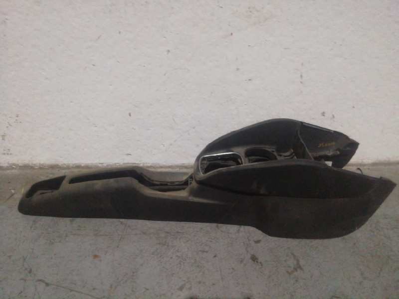 Recambio de consola central para audi a1 sportback (8xf) adrenalin referencia OEM IAM 8X0863240C  