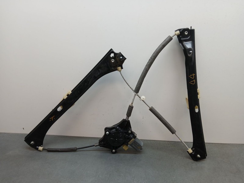 Recambio de elevalunas delantero derecho para skoda superb (3v3) 2.0 tdi referencia OEM IAM 5q0959802b 2 pines 