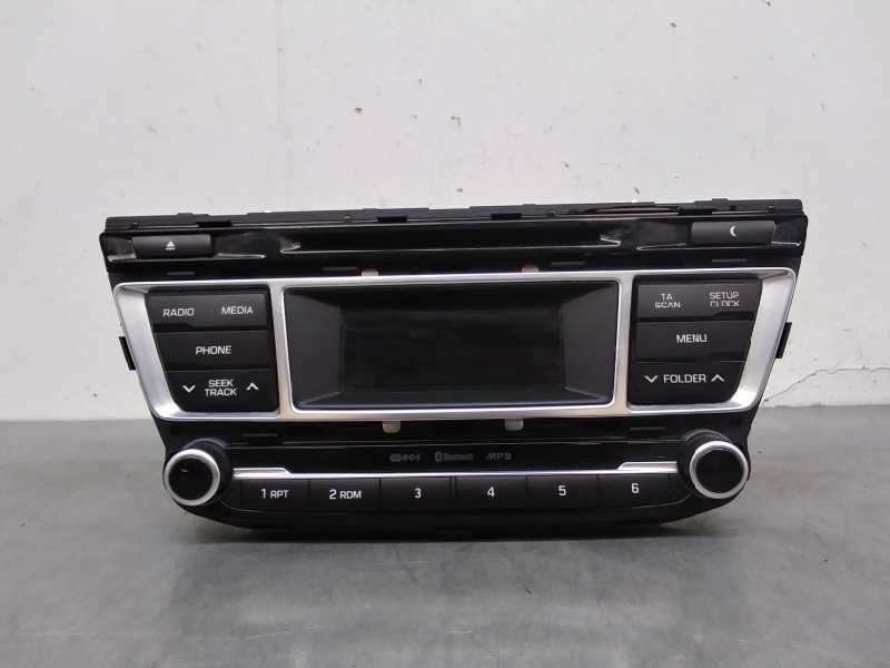 Recambio de sistema audio / radio cd para hyundai i20 basis blue referencia OEM IAM 96170C8250SDH  