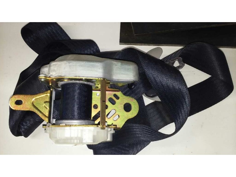 Recambio de pretensor airbag derecho para toyota corolla verso (r1) 2.0 d-4d sol referencia OEM IAM 050124 CINTURON 