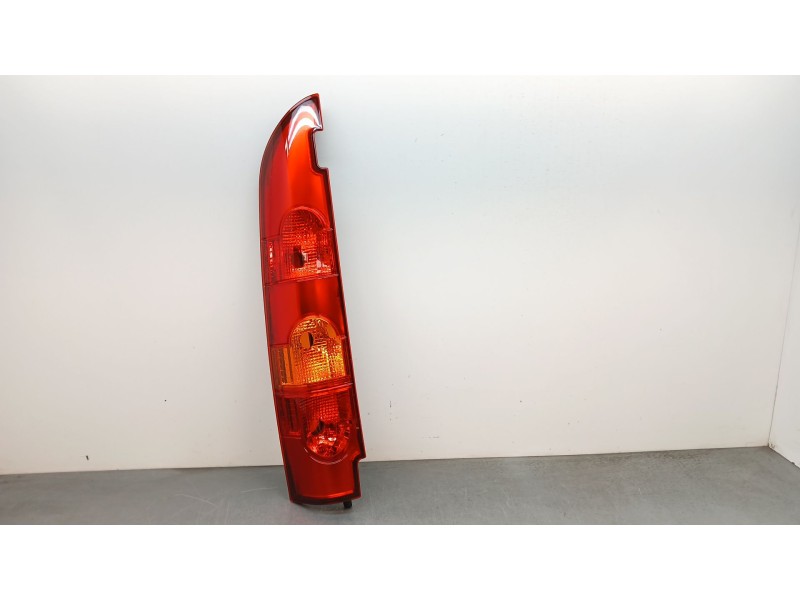 Recambio de piloto trasero izquierdo para renault kangoo (f/kc0) referencia OEM IAM 8200150623  16806631