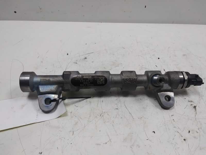 Recambio de rampa inyectora para opel insignia berlina 2.0 cdti cat referencia OEM IAM 0445214221 55576177 