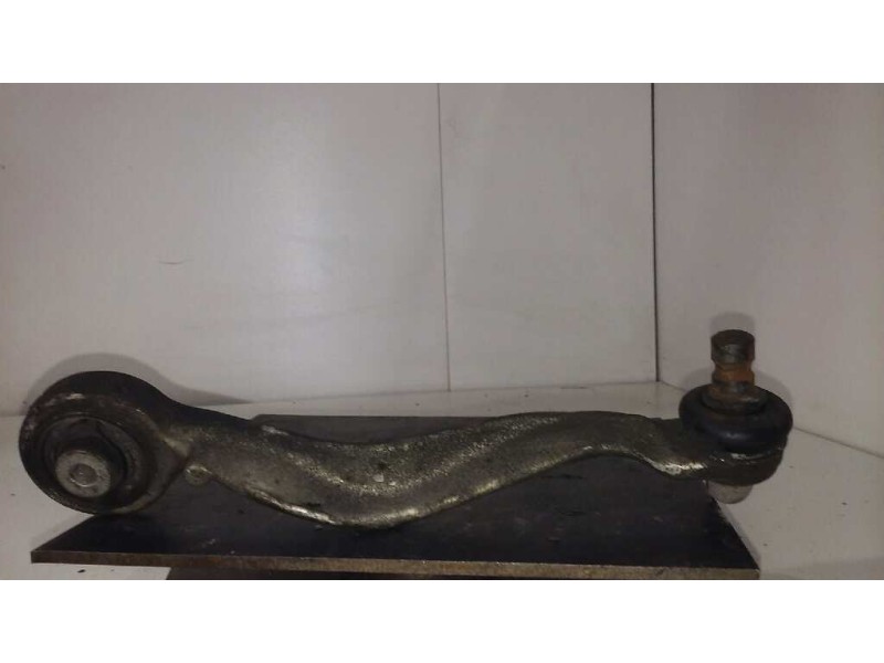 Recambio de brazo suspension superior delantero izquierdo para audi a4 berlina (b5) 1.8 referencia OEM IAM 4D0407511F  CURVO