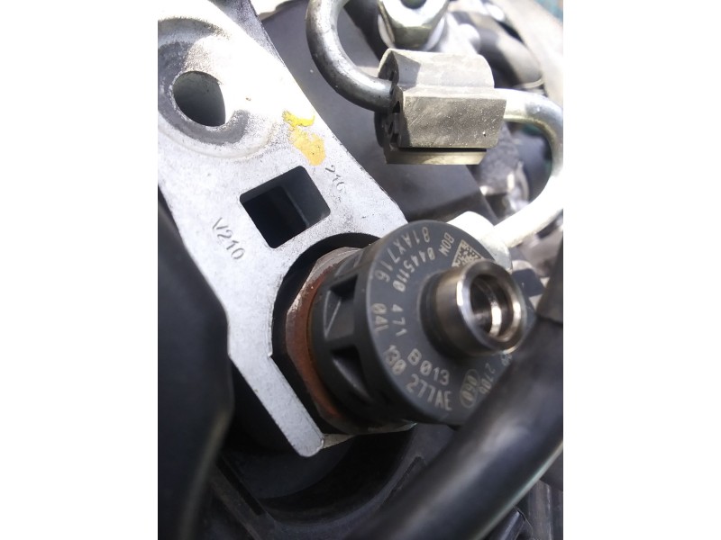 Recambio de inyector para audi a5 (8t3) 2.0 tdi referencia OEM IAM 0445110471  04L130277AE