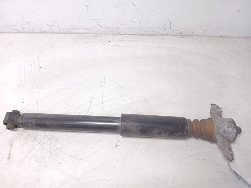 Recambio de amortiguador trasero izquierdo para kia ceed gt line referencia OEM IAM 55300j7ac0  
