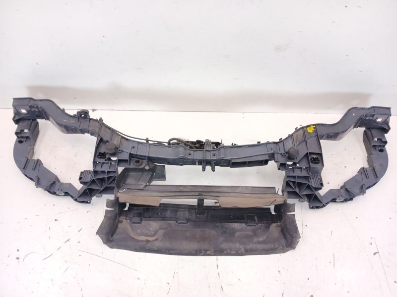 Recambio de panel frontal para ford focus iii turnier 1.6 tdci referencia OEM IAM BM518327A  