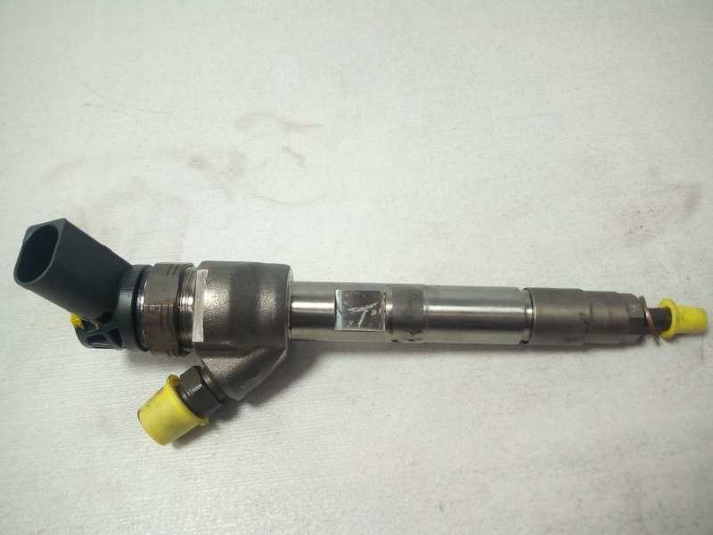 Recambio de inyector para toyota avensis touring sports advance referencia OEM IAM 8514146 0445110613 