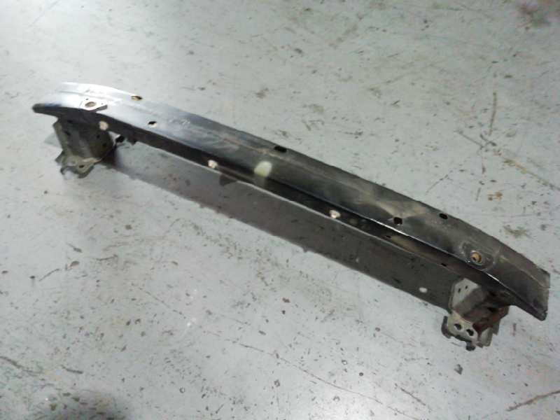 Recambio de refuerzo paragolpes delantero para toyota auris edition referencia OEM IAM   