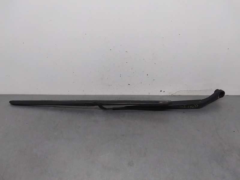 Recambio de brazo limpia delantero izquierdo para kia xceed tech referencia OEM IAM 98311J7000  