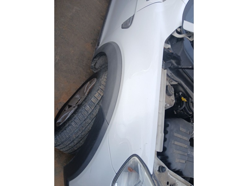 Recambio de aleta delantera derecha para chevrolet captiva (c100, c140) 2.0 d referencia OEM IAM 96624396  