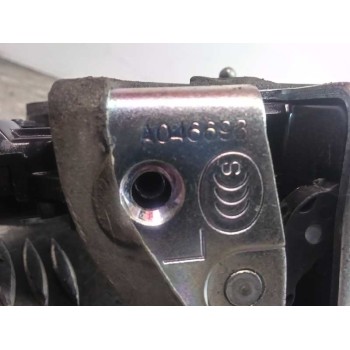 Recambio de cerradura puerta delantera izquierda para lexus ct 200h referencia OEM IAM A046698  