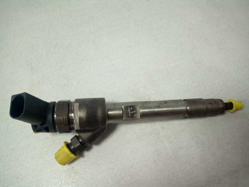 Recambio de inyector para toyota avensis touring sports advance referencia OEM IAM 8514146 0445110613 