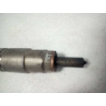 Recambio de inyector para toyota avensis touring sports advance referencia OEM IAM 8514146 0445110613 