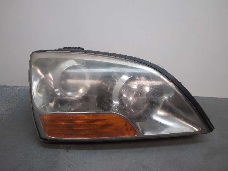 Recambio de faro derecho para kia sorento 2.5 crdi active referencia OEM IAM 921023E5XX  