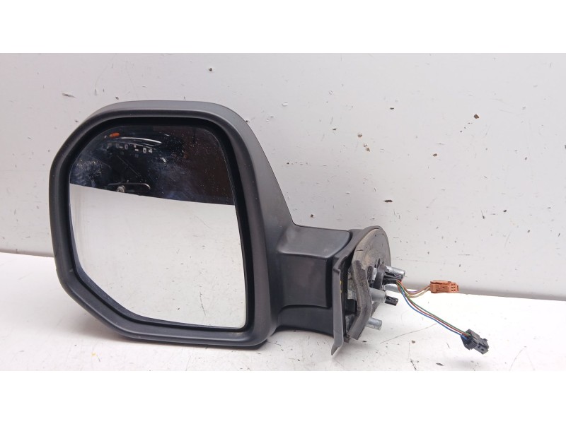 Recambio de retrovisor izquierdo para peugeot partner tepee 1.6 hdi 90 4x4 referencia OEM IAM 232636103  