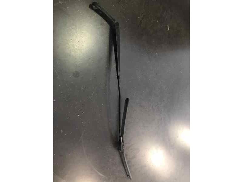 Recambio de brazo limpia delantero derecho para audi a3 (8p) 1.6 ambiente referencia OEM IAM   