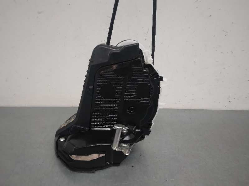 Recambio de cerradura puerta trasera derecha para toyota yaris hybrid active referencia OEM IAM  2 PINES 