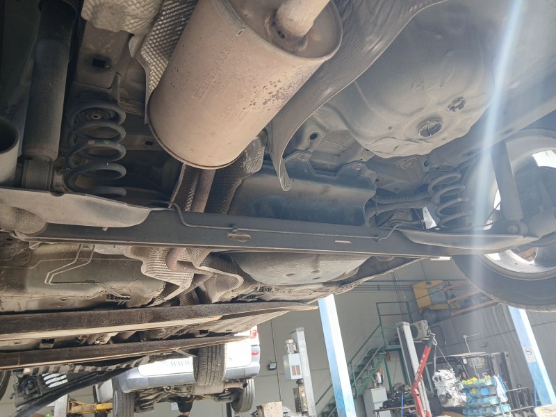 Recambio de puente trasero para renault clio iv (bh_) 1.2 16v referencia OEM IAM 555013001R  