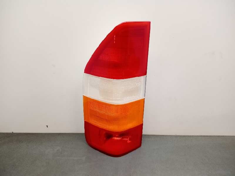 Recambio de piloto trasero izquierdo para mercedes-benz sprinter (w901,w904) caja cerr. referencia OEM IAM 8260756 NUEVO 95>02