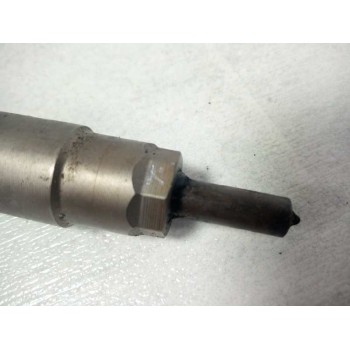 Recambio de inyector para toyota avensis touring sports advance referencia OEM IAM 8514146 0445110613 