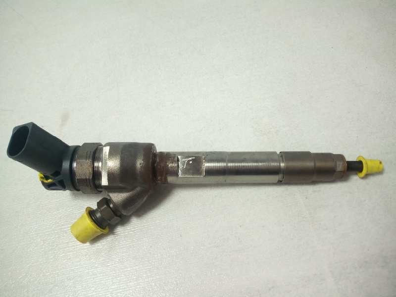 Recambio de inyector para toyota avensis touring sports advance referencia OEM IAM 8514146 0445110613 