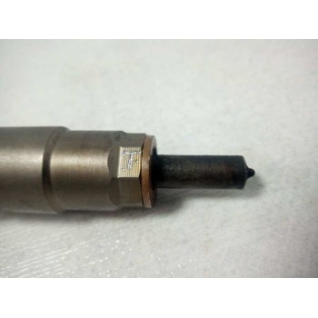 Recambio de inyector para toyota avensis touring sports advance referencia OEM IAM 8514146 0445110613 