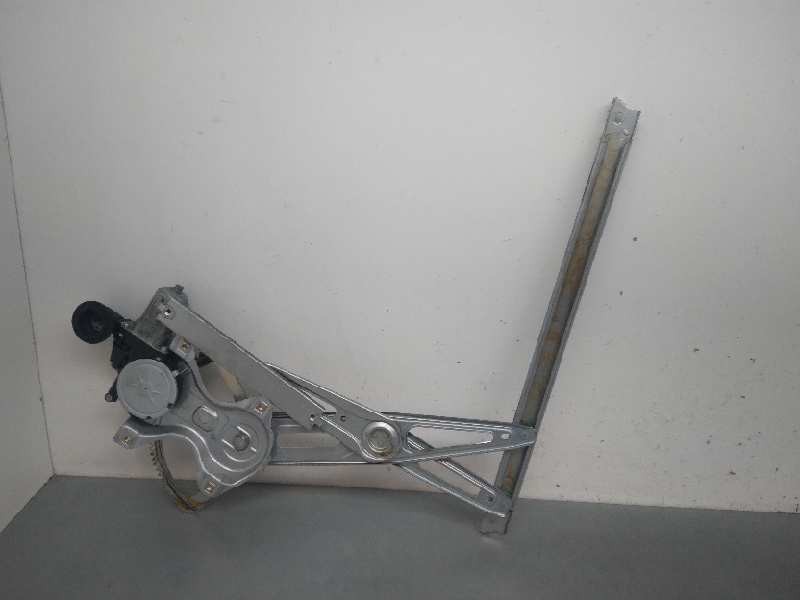 Recambio de elevalunas delantero derecho para toyota yaris hybrid active referencia OEM IAM 857100D100 6 PINES 