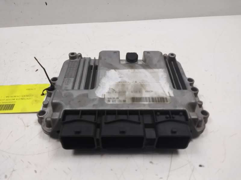 Recambio de centralita motor uce para citroën c4 berlina collection referencia OEM IAM 966213180  