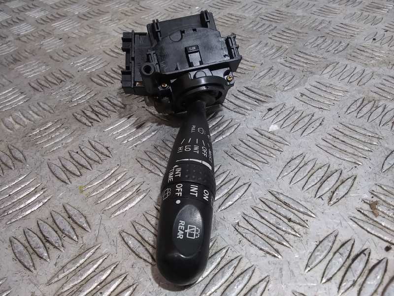 Recambio de mando limpia para toyota corolla (e12) 1.6 linea terra berlina referencia OEM IAM 173647  