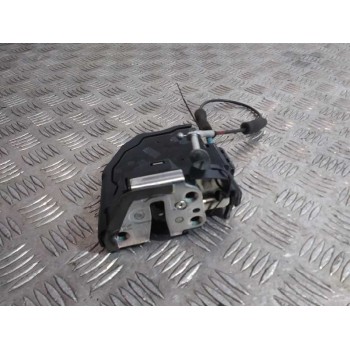 Recambio de cerradura puerta trasera derecha para lexus ct 200h referencia OEM IAM A046693  