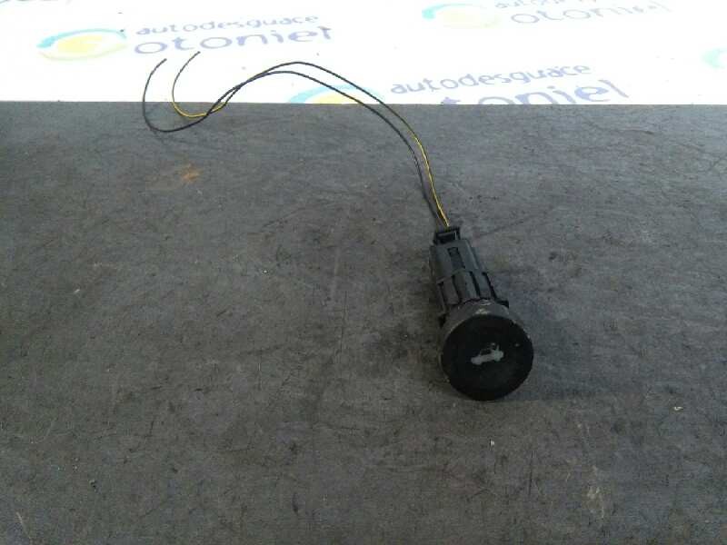 Recambio de interruptor para ford fiesta (cbk) ambiente referencia OEM IAM   