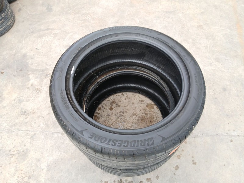 Recambio de neumatico para audi q7 (4l) 3.0 tdi referencia OEM IAM 295-40-20 110Y X2 BRIDGESTONE 2021