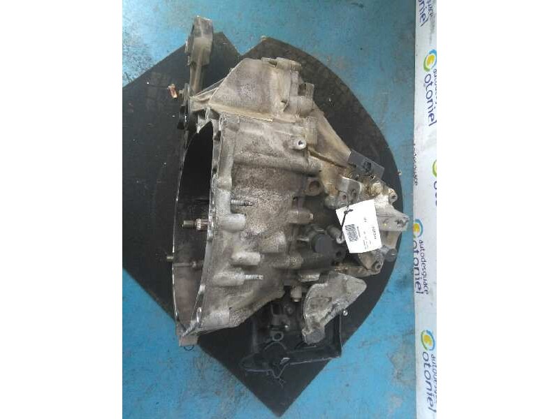 Recambio de caja cambios para peugeot 207 1.6 hdi referencia OEM IAM 2EA15  