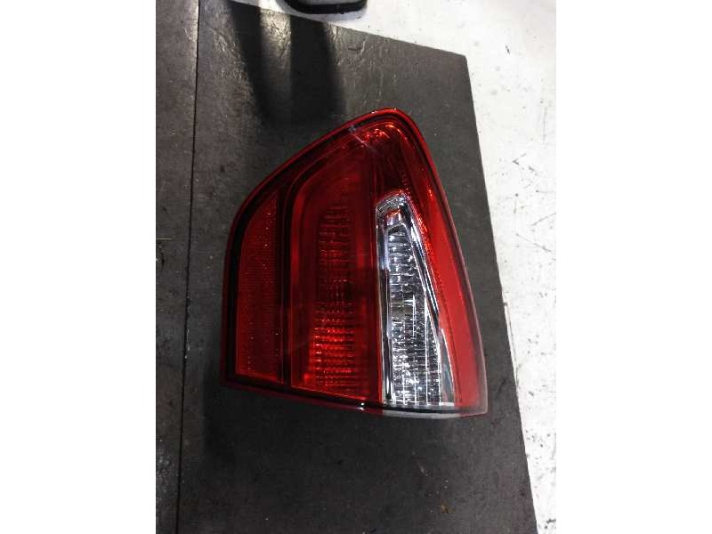 Recambio de piloto trasero derecho interior para kia rio 1.2 cat referencia OEM IAM 924041W2  924041W2