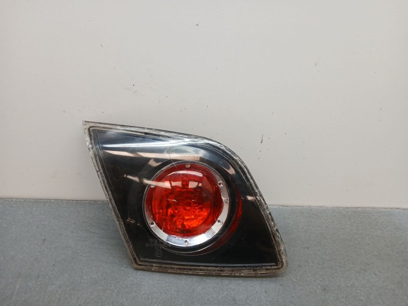 Recambio de piloto trasero izquierdo interior para mazda 3 (bk) 1.6 (bk14) referencia OEM IAM 082161305l  