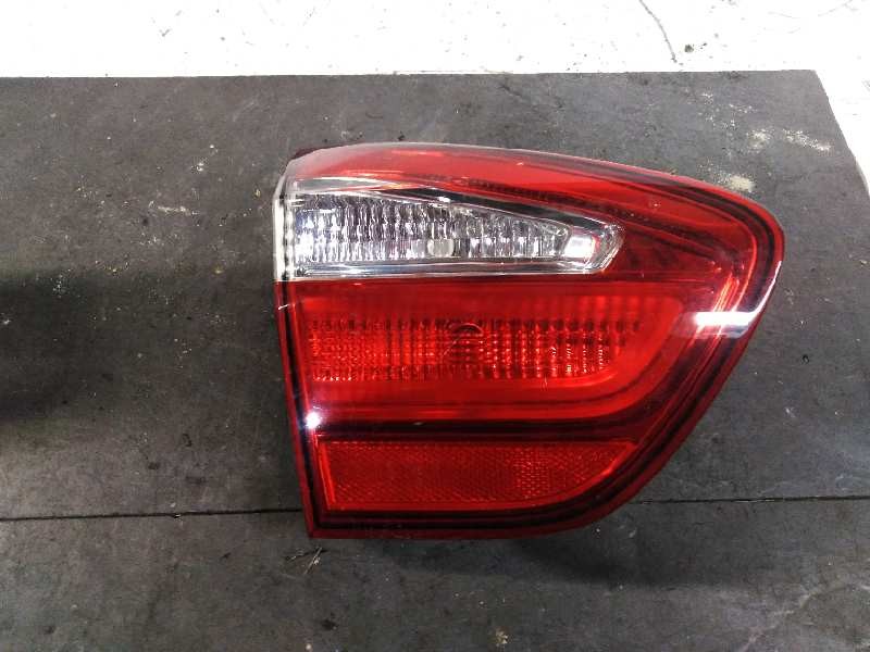 Recambio de piloto trasero izquierdo interior para kia rio 1.2 cat referencia OEM IAM 924031W2  924031W2