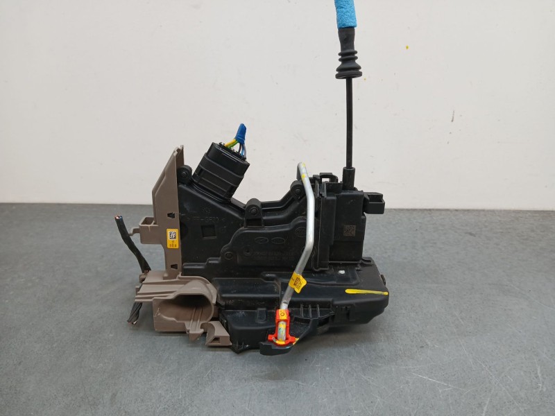 Recambio de cerradura puerta delantera derecha para kia ceed gt line referencia OEM IAM 81320j7000 5 cables 