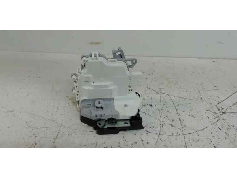 Recambio de cerradura puerta trasera derecha para audi a3 (8v) referencia OEM IAM 8K0839016F NUEVO 6 PINES 8K0839016C