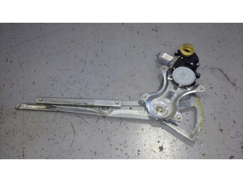 Recambio de elevalunas trasero izquierdo para toyota corolla verso (r1) 2.0 d-4d sol referencia OEM IAM   6 PINS