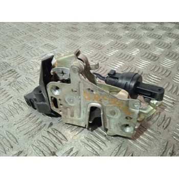 CERRADURA PUERTA DELANTERA DERECHA A2027201235 