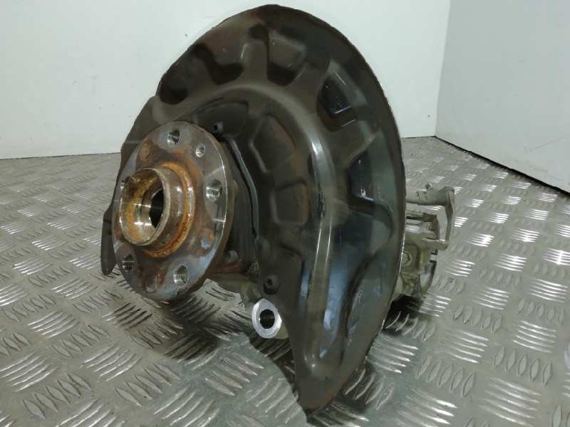 Recambio de mangueta delantera derecha para skoda kodiaq sportline referencia OEM IAM 5Q0407258B 5 TORNILLOS ABS