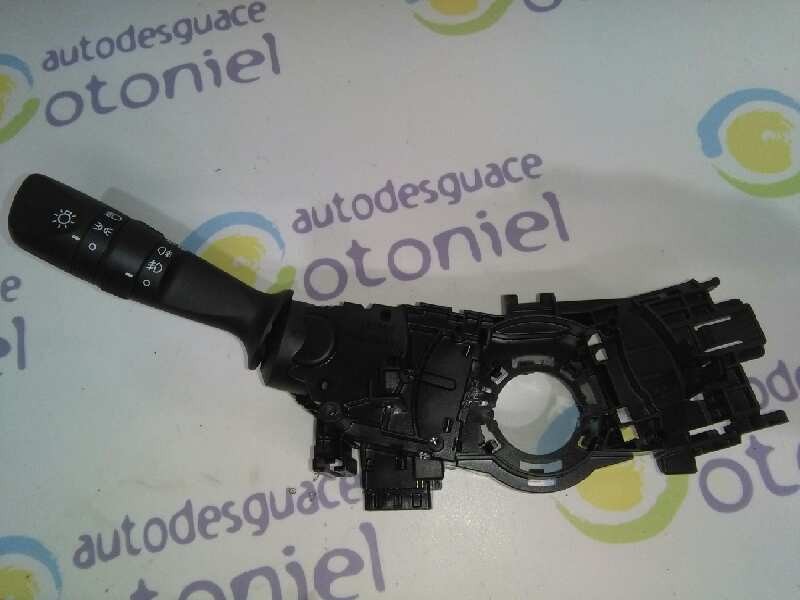 Recambio de mando luces para toyota auris business referencia OEM IAM 0273017F850  
