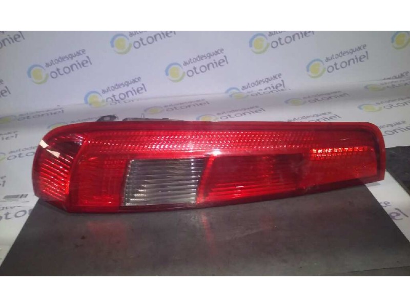 Recambio de piloto trasero izquierdo para ford fiesta (cbk) ambiente referencia OEM IAM  3P 1ª SERIE