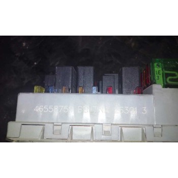 Recambio de caja reles / fusibles para alfa romeo 147 (190) 1.6 16v cat referencia OEM IAM 467463750  