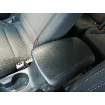 Recambio de apoyabrazos central para kia carens ( ) basic referencia OEM IAM 84610A4001 ENGANCHE ROTO 