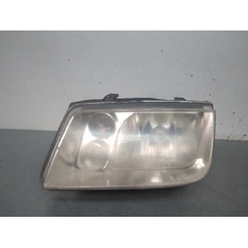 FARO IZQUIERDO FALTA TAPA 