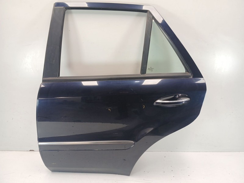 Recambio de puerta trasera izquierda para mercedes-benz clase m (w164) 4.0 cdi referencia OEM IAM 01050851037  