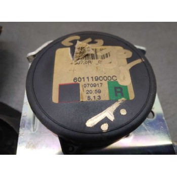 Recambio de cinturon seguridad delantero derecho para land rover discovery v6 td s referencia OEM IAM 601119000C  