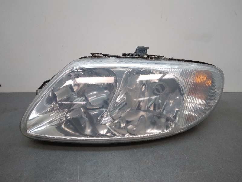 Recambio de faro izquierdo para chrysler voyager (rg) 3.3 lx referencia OEM IAM 04857703AB PULIDO 