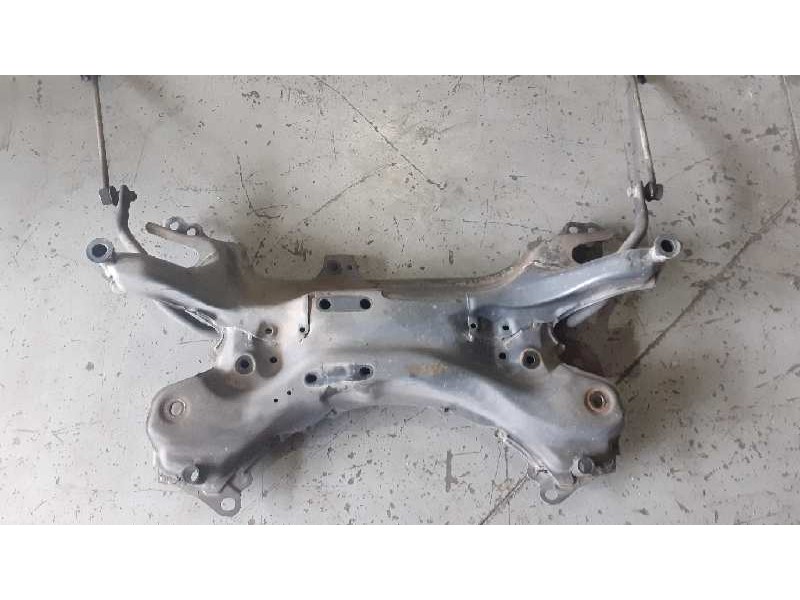 Recambio de puente delantero para toyota auris luna referencia OEM IAM   
